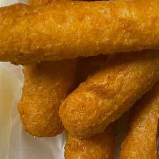 Mozzarella Sticks (4)